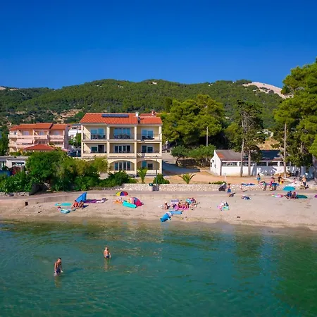 Apartman Alba *