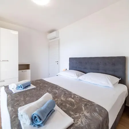 Alba Apartment *